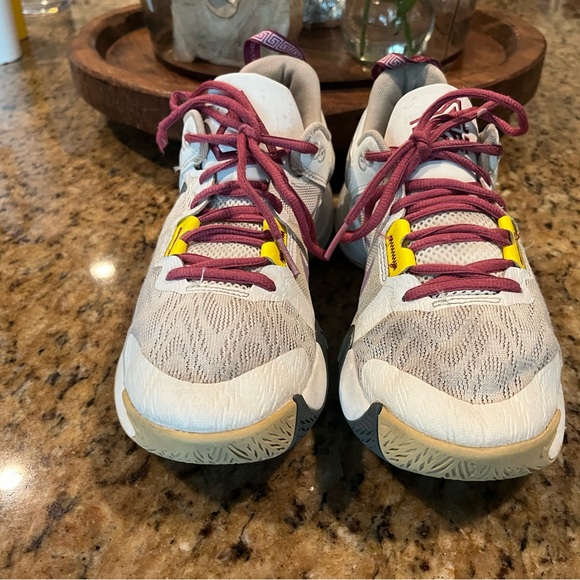 Nike Freaks - Picture 2 of 3